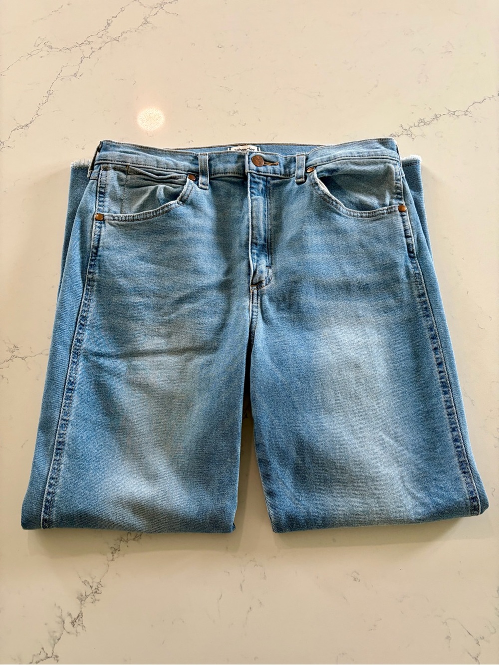 Wrangler Light Blue Ankle & Cropped Jeans - Women’s Size 30